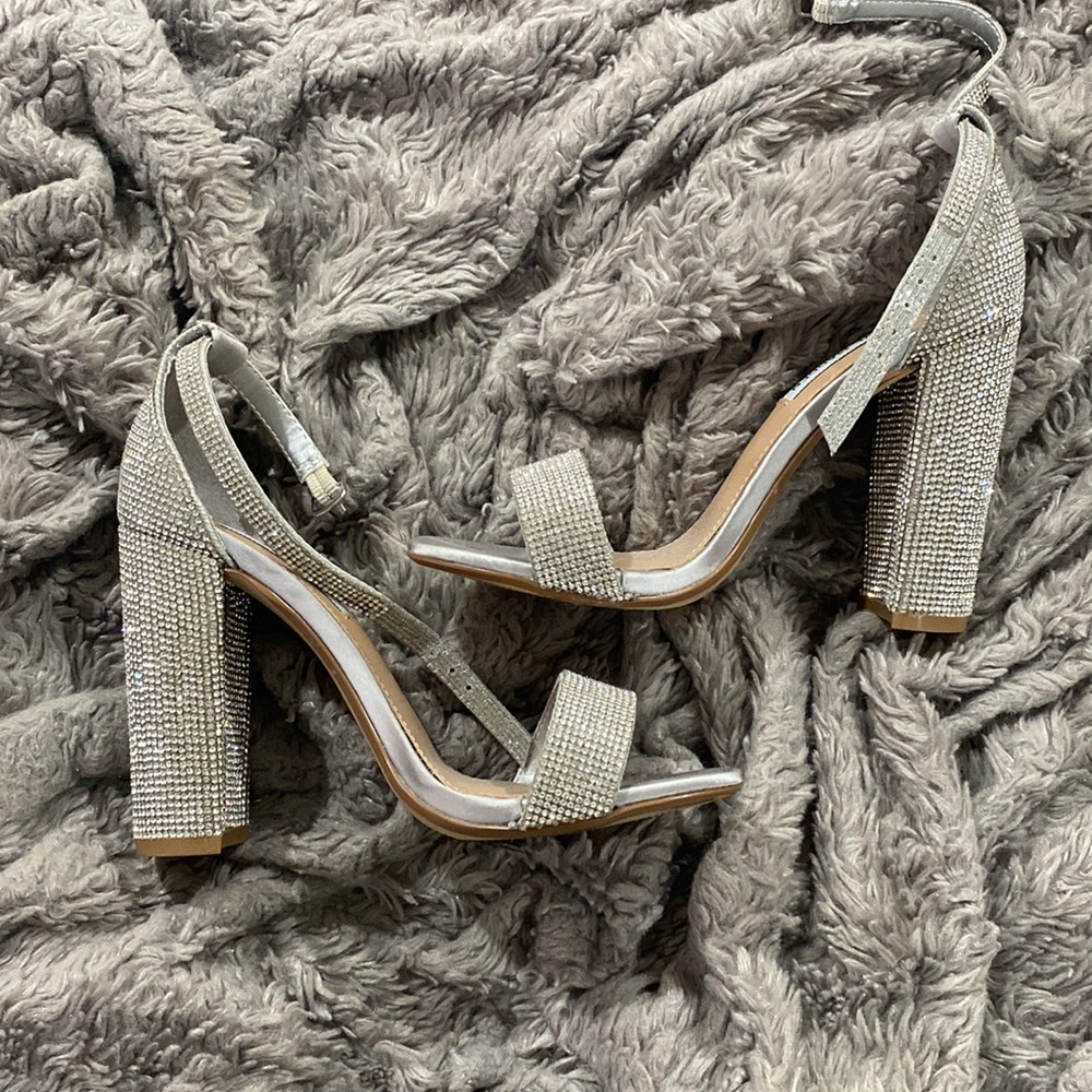 Steve Madden crystal sandals! Size 6